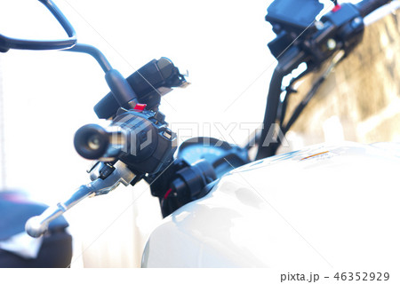 モーターサイクル　クローズアップ写真 46352929