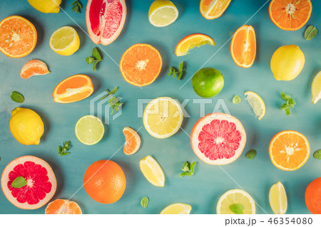 citrus pattern on blue 46354080