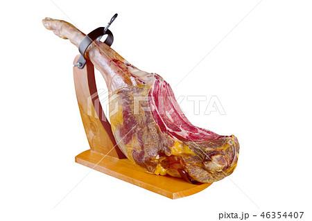 traditional spanish jamon serrano, italian parma, hamon iberico, prosciutto, leg isolated on white traditional spanish jamon serrano, italian parma, hamon iberico, prosciutto, leg isolated on white 46354407