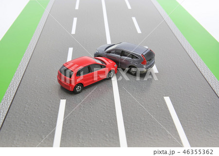 自動車事故 自動車事故 46355362