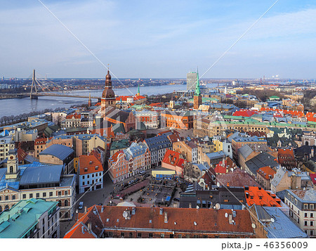 聖ペテロ教会から望むラトビア リガ歴史地区 Riga Latviaの写真素材