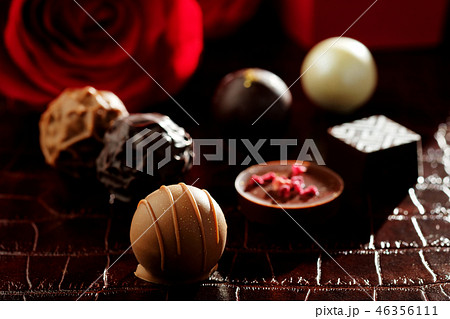 バレンタイン・チョコレートのギフトボックス バレンタイン・チョコレートのギフトボックス 46356111