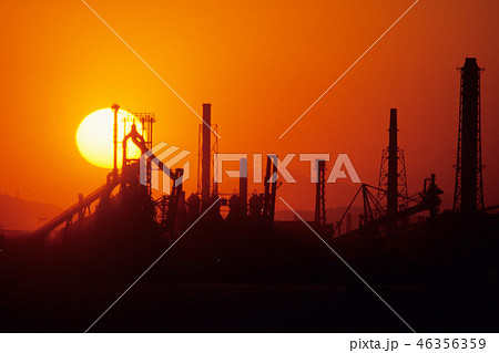 落日のコンビナート 46356359