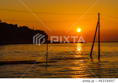 長部田海床路の夕日 【熊本県宇土市】 長部田海床路の夕日 【熊本県宇土市】 46358807