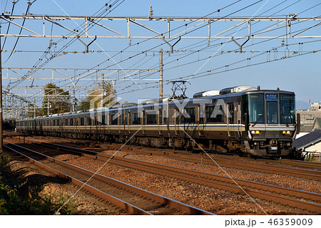 JR京都線を走る223系新快速12両 46359009