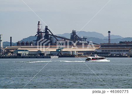 呉の製鉄所の風景 46360775