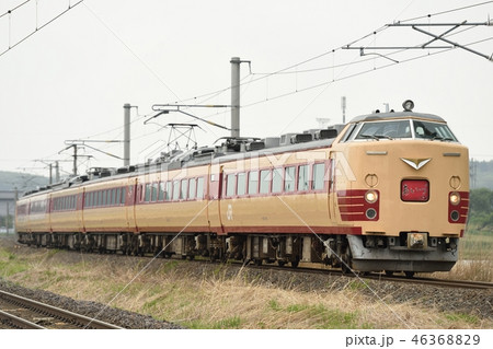 東北本線を走る485系 46368829