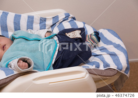 赤ちゃん 赤ちゃん 46374726