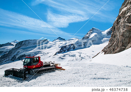 Snowcat to work on a snow field of Jungfraujoch Snowcat to work on a snow field of Jungfraujoch 46374738