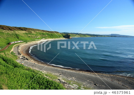 五能線・夏の海岸線を行く観光列車 五能線・夏の海岸線を行く観光列車 46375961
