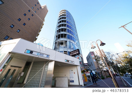 日本の東京都市景観　落合駅など、街並みを望む 46378353
