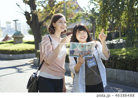 外国人と東京観光 浅草寺雷門 外国人と東京観光 浅草寺雷門 46386488