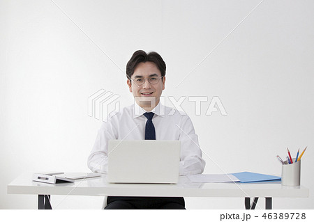 男 男性 男の子 46389728