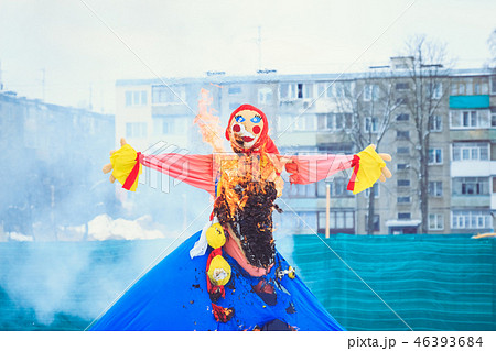 The burning doll at holiday Maslenitsa in Belarus The burning doll at holiday Maslenitsa in Belarus 46393684