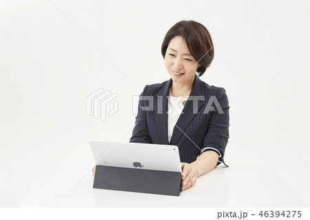 ビジネスウーマン 女性 女 46394275