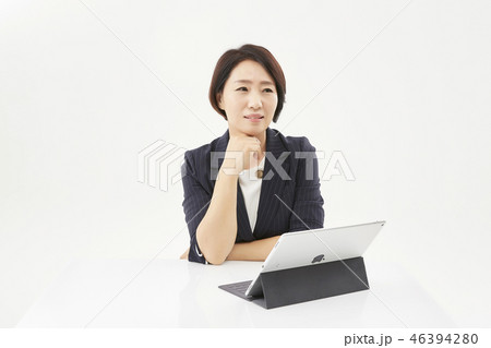ビジネスウーマン 女性 女 46394280