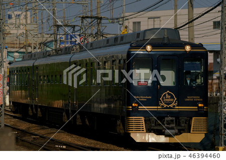 近鉄16200系特急電車「青の交響曲(シンフォニー)」 46394460
