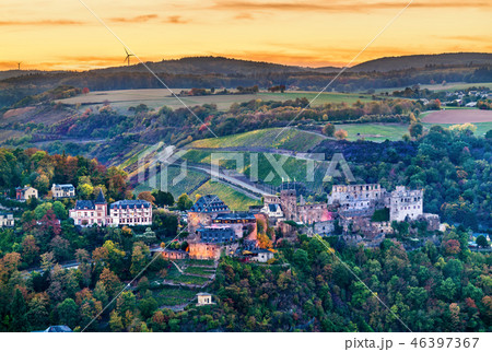Rheinfels Castle above the Rhine river in Sankt Goar, Germany Rheinfels Castle above the Rhine river in Sankt Goar, Germany 46397367