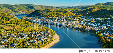 Aerial view of Filsen and Boppard towns with the Rhine in Germany 46397370