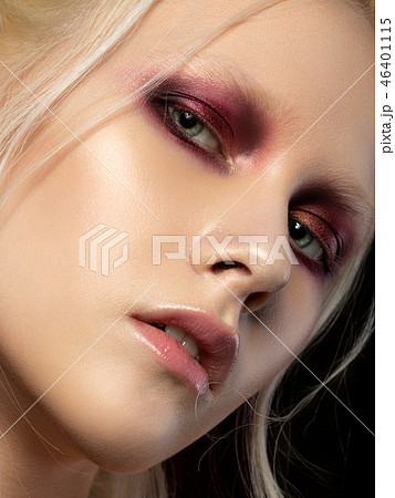 Young beautiful woman with fashion make up Young beautiful woman with fashion make up 46401115