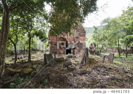 CAMBODIA SRA EM PRASAT NEAK BUOS KHMER TEMPLE CAMBODIA SRA EM PRASAT NEAK BUOS KHMER TEMPLE 46401703