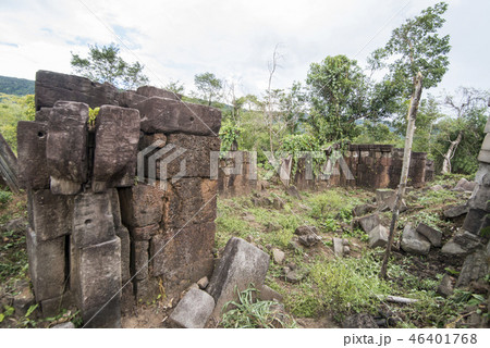 CAMBODIA SRA EM PRASAT NEAK BUOS KHMER TEMPLE CAMBODIA SRA EM PRASAT NEAK BUOS KHMER TEMPLE 46401768