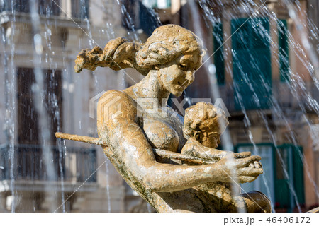Fountain of Diana in Ortigia Syracuse Sicily Italy Fountain of Diana in Ortigia Syracuse Sicily Italy 46406172