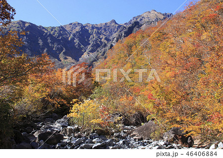 紅葉の谷川岳にて(マチガ沢出合) 紅葉の谷川岳にて(マチガ沢出合) 46406884