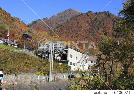 紅葉の谷川岳にて（谷川岳ロープーウェイ土合口駅） 46406921