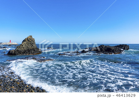 海 岩 石 46413629
