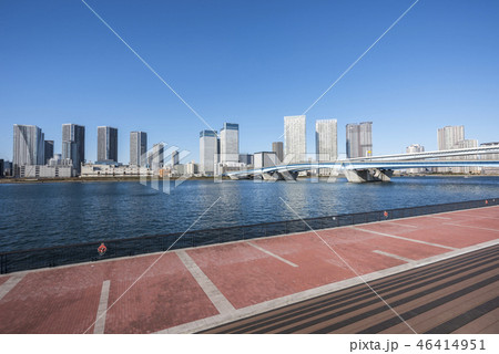 晴海運河と晴海のタワーマンション群の写真素材