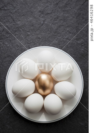 金色 卵 白 46416298