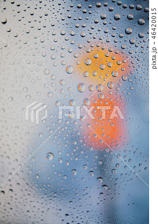 運転 雨 視界不良 運転 雨 視界不良 46420015