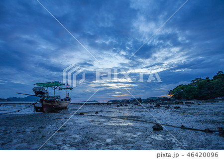 cloudy in sunrise above the sea cloudy in sunrise above the sea 46420096