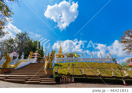 pagoda and Buddha statues in Wat Prathat Doi Wao pagoda and Buddha statues in Wat Prathat Doi Wao 46421831
