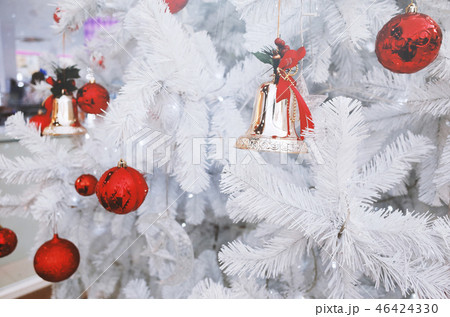 white christmas tree with ornament Baubles 46424330
