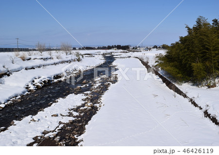 小川の雪溶け 小川の雪溶け 46426119