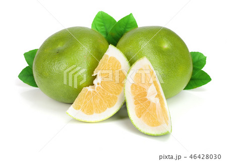 Citrus Sweetie or Pomelit, oroblanco with slices and leaf isolated on white background close-up Citrus Sweetie or Pomelit, oroblanco with slices and leaf isolated on white background close-up 46428030