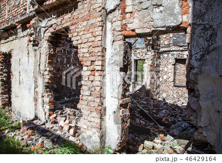 abandoned brick house from the inside 46429164