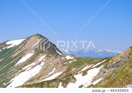 春の谷川岳登山 （天神尾根ルートよりオジカ沢の頭・苗場山を望む） 46430904