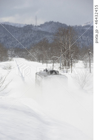 走り去る、宗谷本線の普通列車 走り去る、宗谷本線の普通列車 46432455