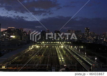 夕闇迫る山手線車庫 夕闇迫る山手線車庫 46433867