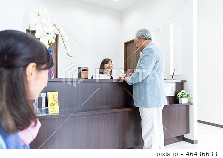 若い女性、受付、病院、フロント 46436633