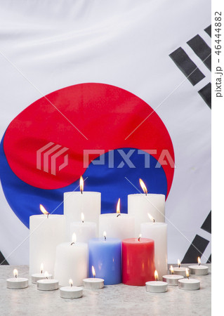 An emblem of Korea and Koreans concept, with national flag 'Taegukgi', national flower 'Rose of Sharon' and so on. 040 An emblem of Korea and Koreans concept, with national flag 'Taegukgi', national flower 'Rose of Sharon' and so on. 040 46444882
