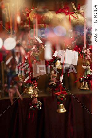 クリスマスのオーナメント（クリスマスマーケット） 46445166