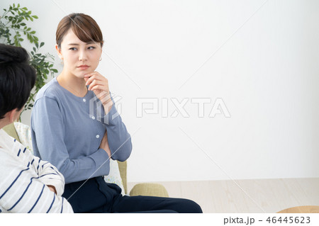 カップル　夫婦 46445623