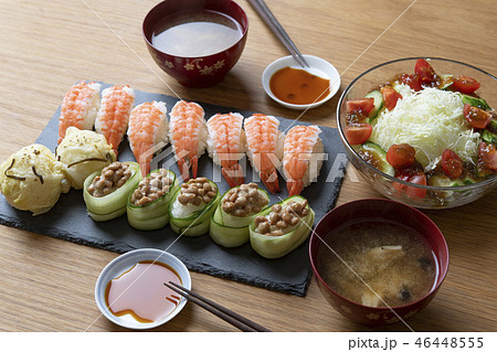 野菜寿司と、蒸し海老の握り 46448555