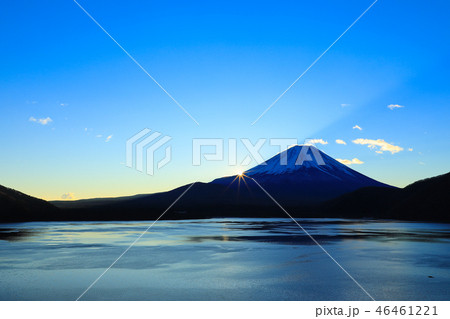 朝日と富士山 本栖湖 朝日と富士山 本栖湖 46461221