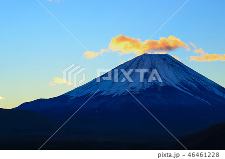 夜明けの富士山 本栖湖 夜明けの富士山 本栖湖 46461228