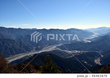 身延山から眺める富士川沿いの風景 46463876